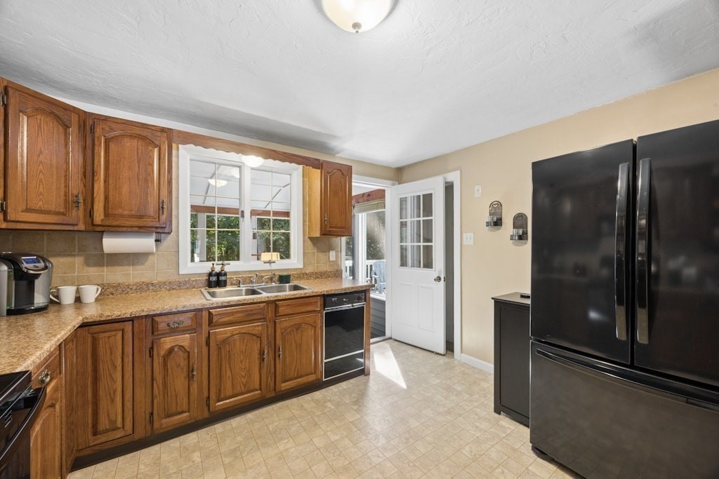 11 Rustic Drive