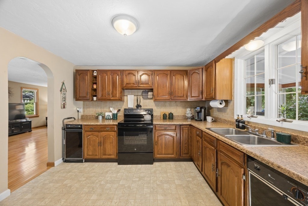11 Rustic Drive