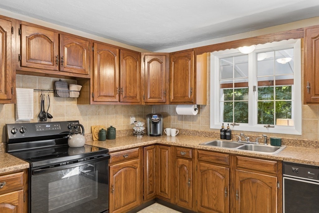 11 Rustic Drive