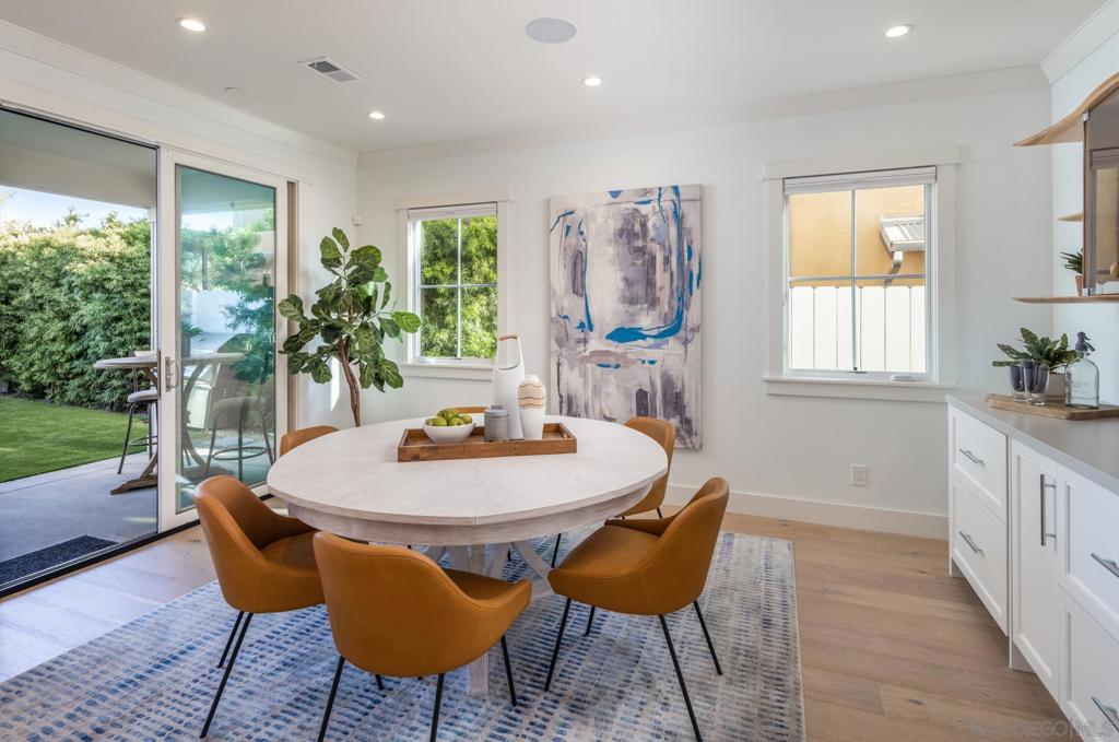 237 La Mesa