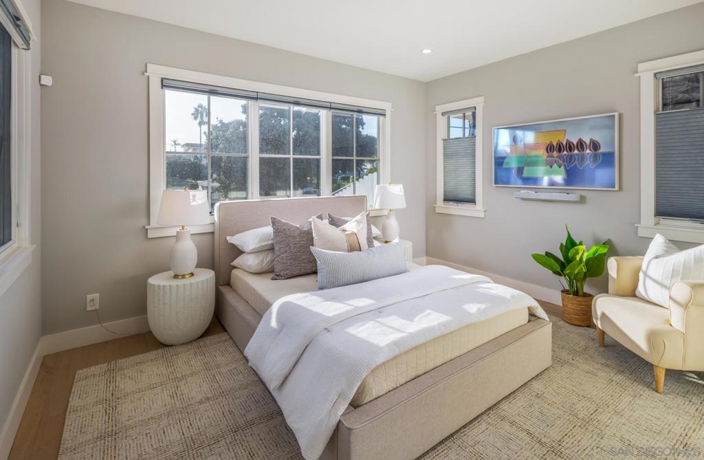 237 La Mesa