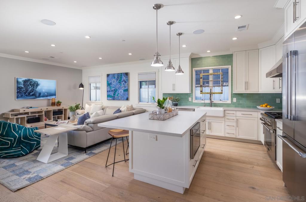 237 La Mesa