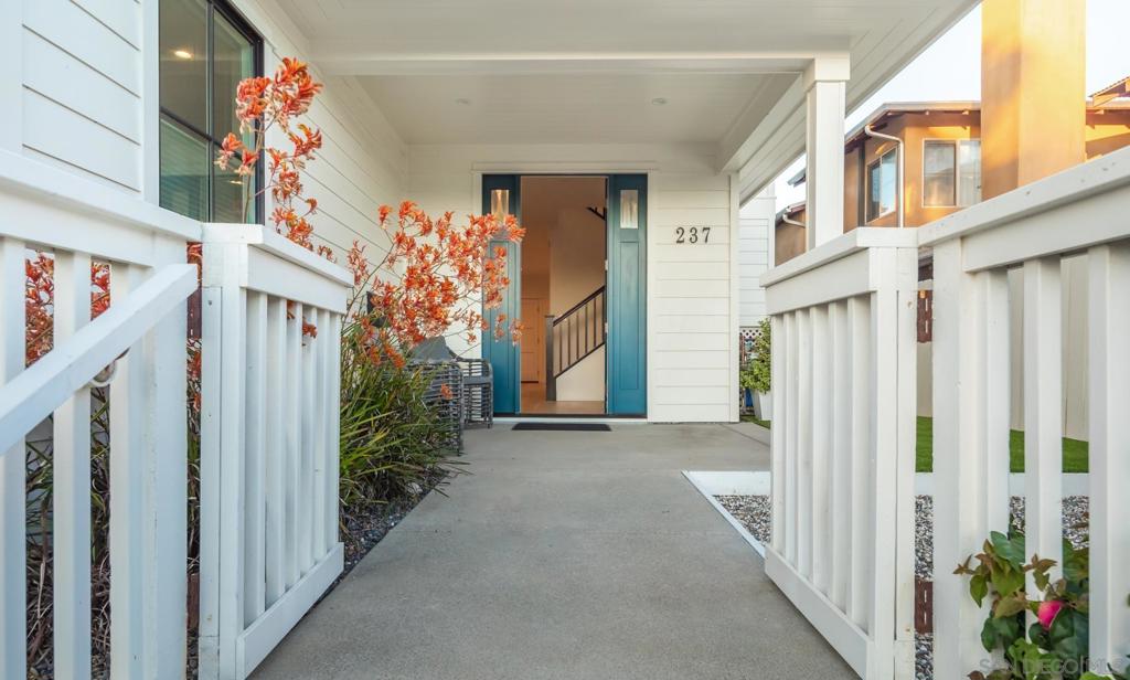 237 La Mesa