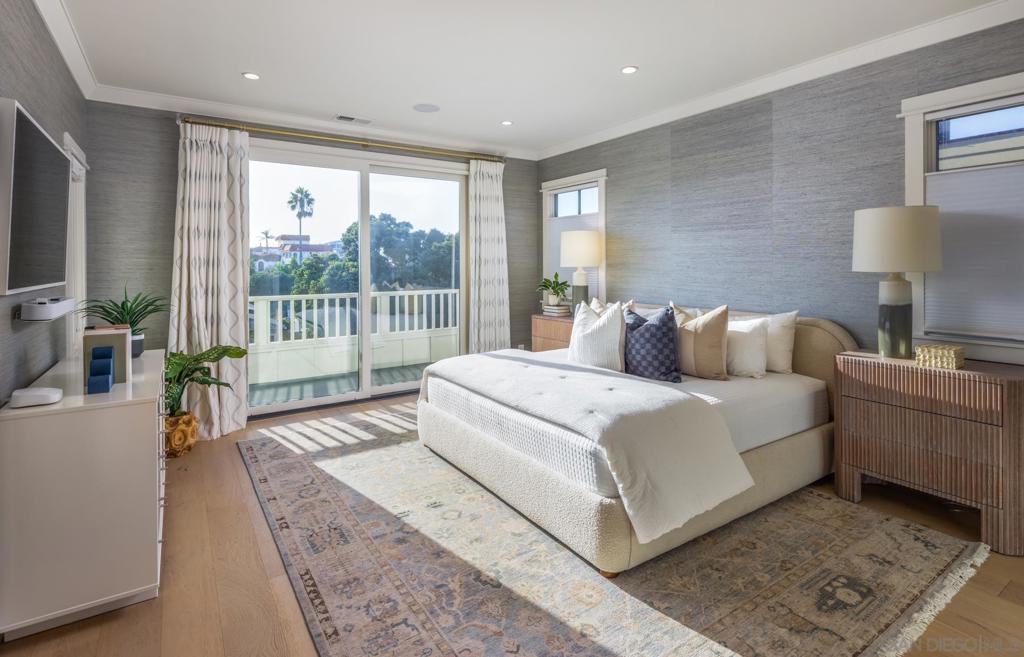 237 La Mesa