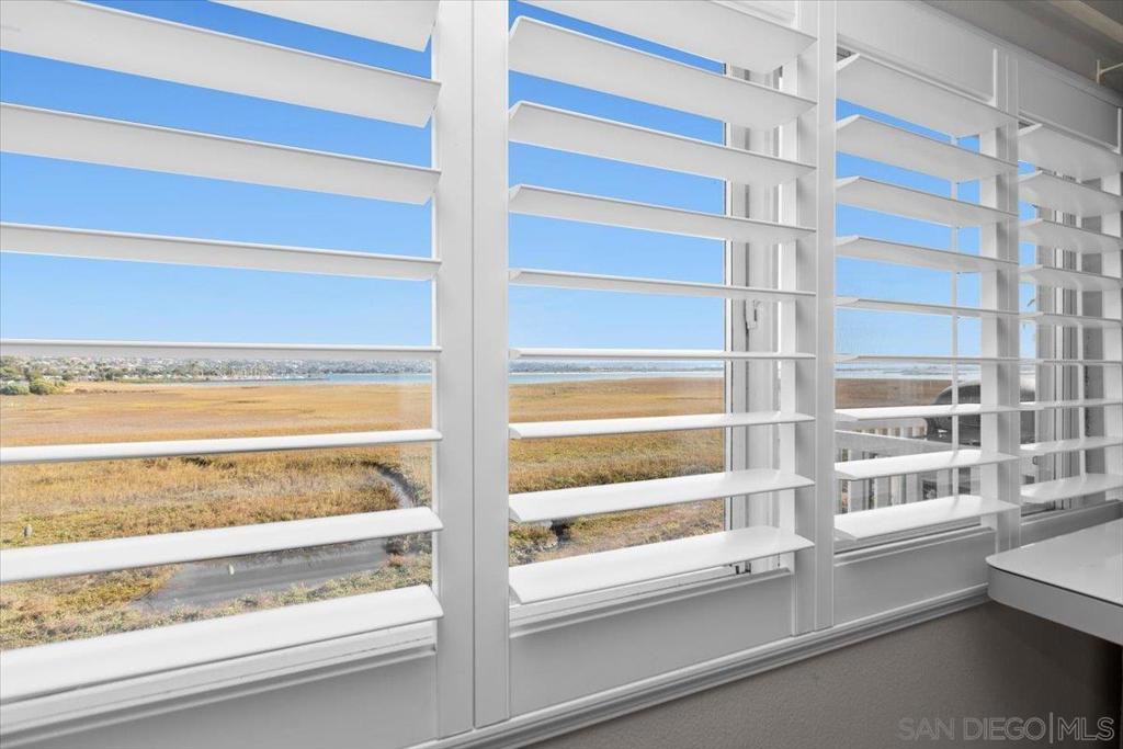 4009 Crown Point Dr 10