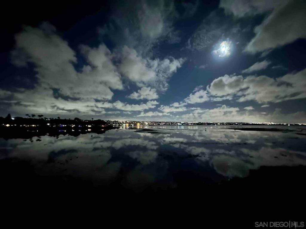 4009 Crown Point Dr 10