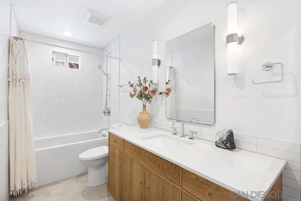 305 La Veta Ave