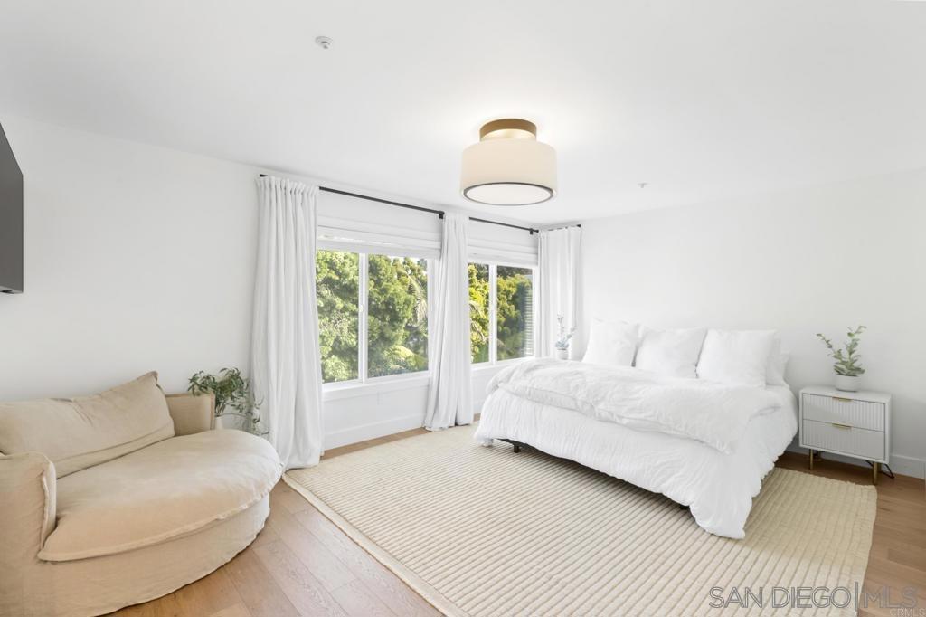 305 La Veta Ave