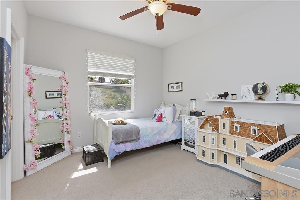 3289 Avenida De Sueno