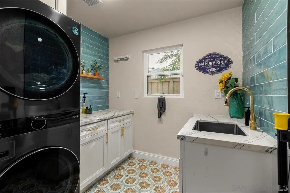 3224 Avenida La Cima