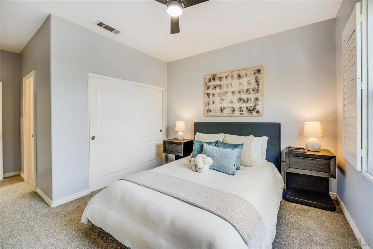 3272 Avenida La Cima