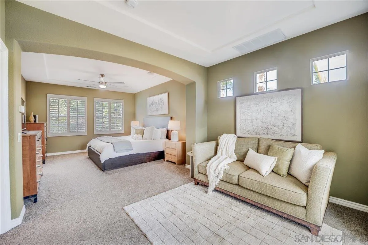 3272 Avenida La Cima