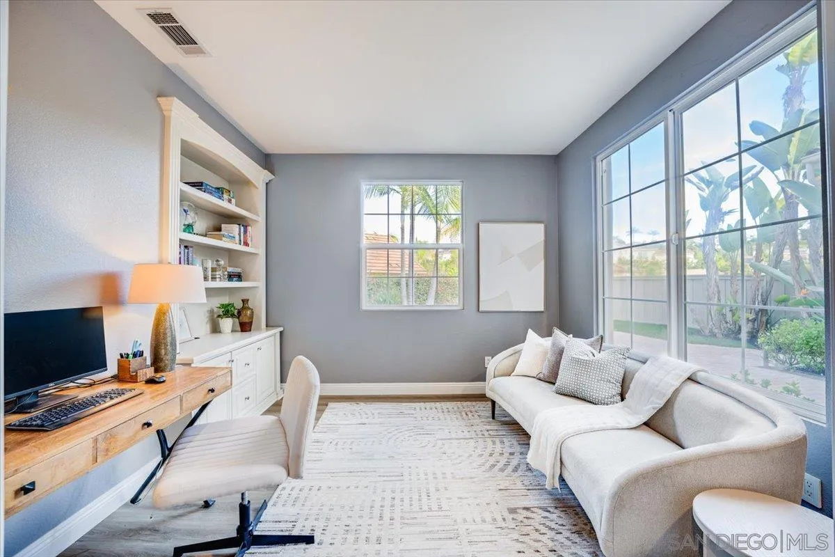 3272 Avenida La Cima