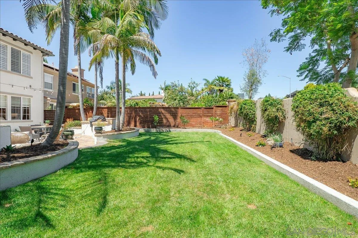 3225 Avenida De Sueno