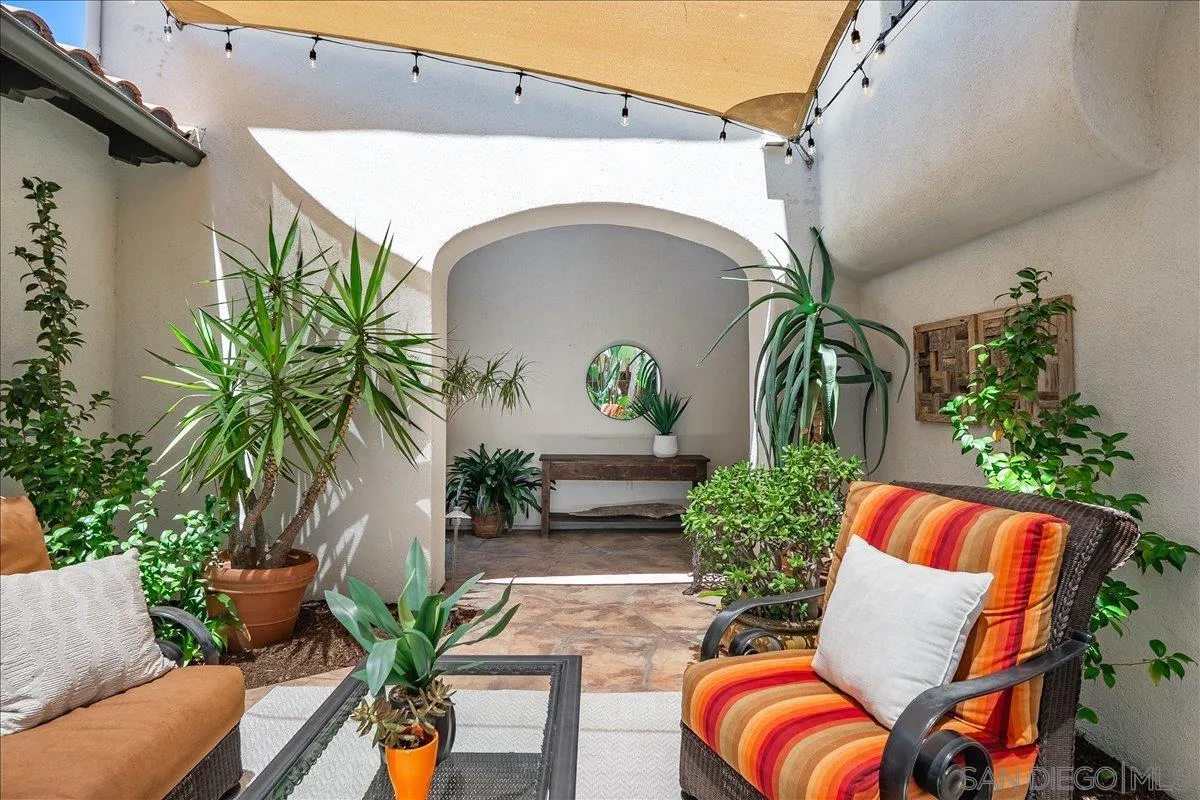 3225 Avenida De Sueno