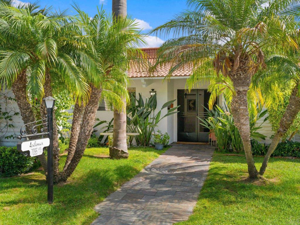 7095 Estrella De Mar Road C