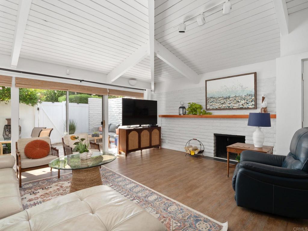 7095 Estrella De Mar Road C