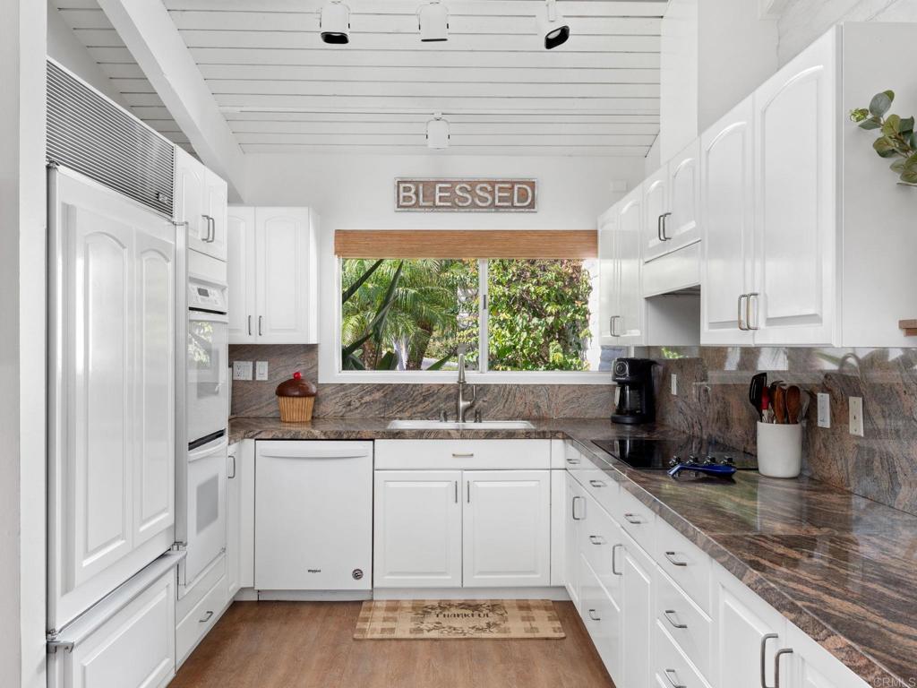 7095 Estrella De Mar Road C