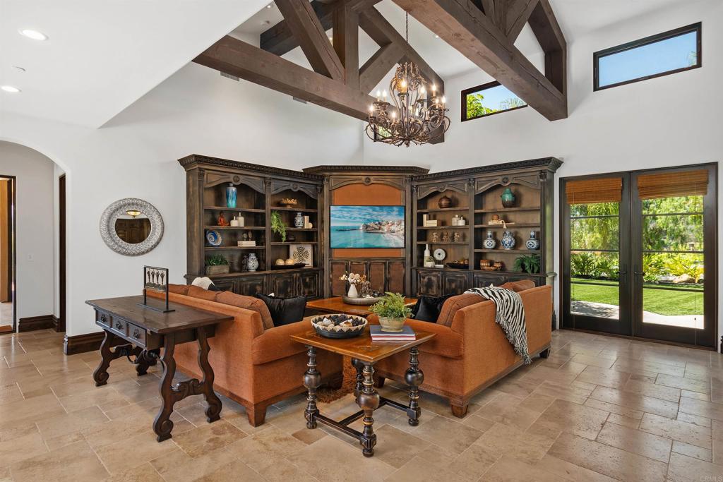 3220 Bella Collina