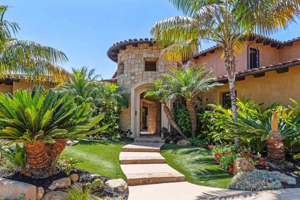 3220 Bella Collina