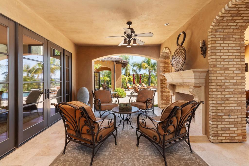 3220 Bella Collina