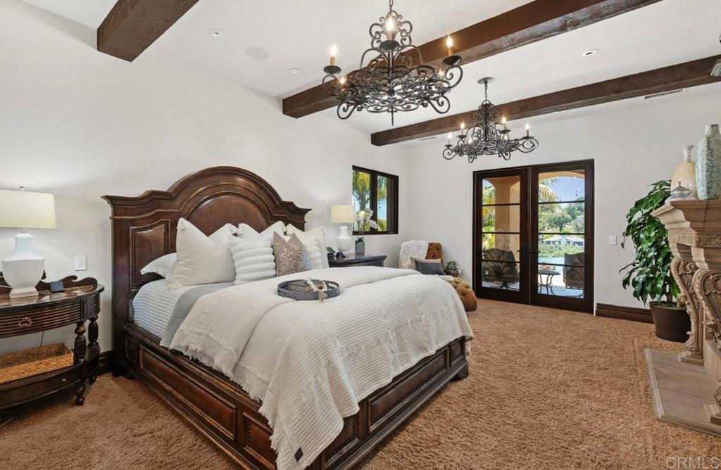 3220 Bella Collina