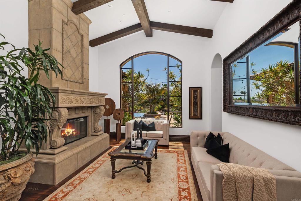 3220 Bella Collina