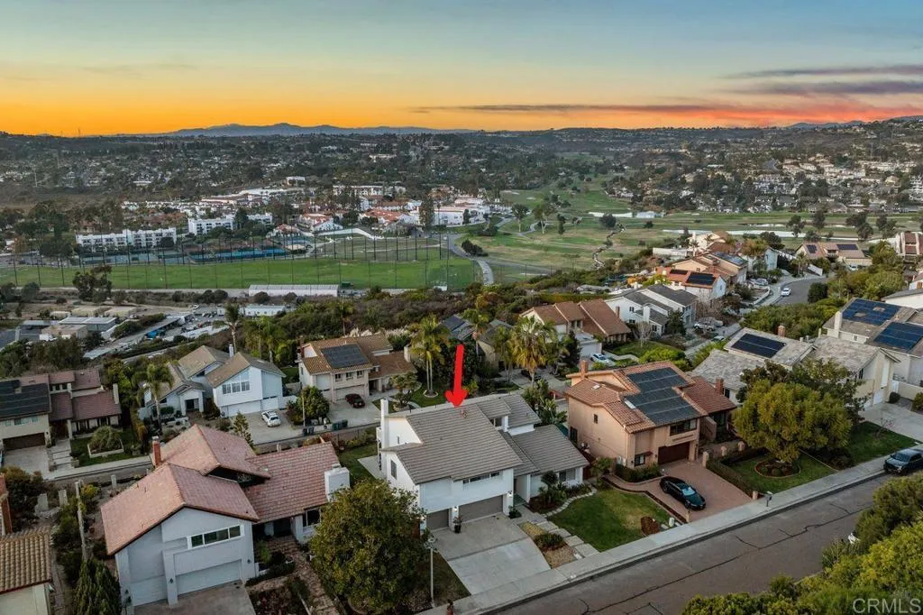 2014 Saliente Way, Carlsbad