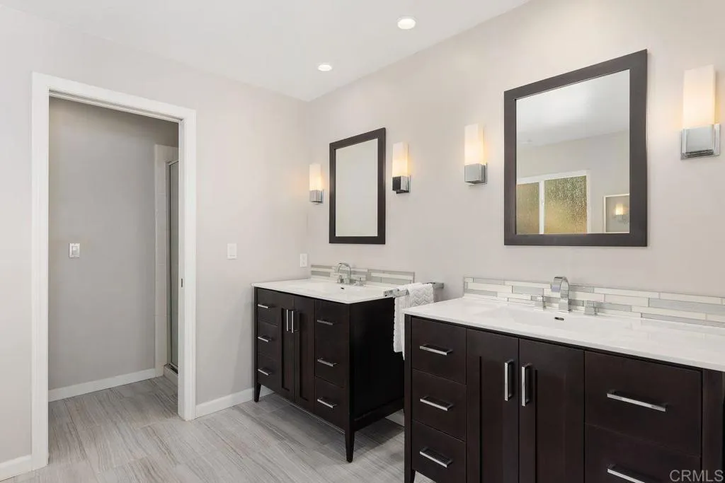 2014 Saliente Way, Carlsbad