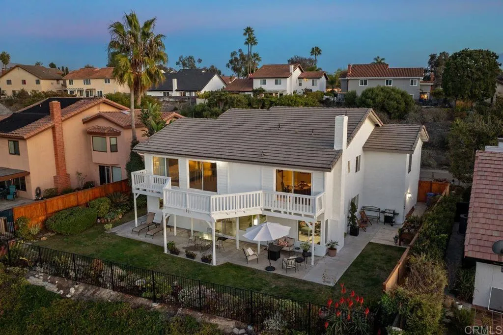 2014 Saliente Way, Carlsbad