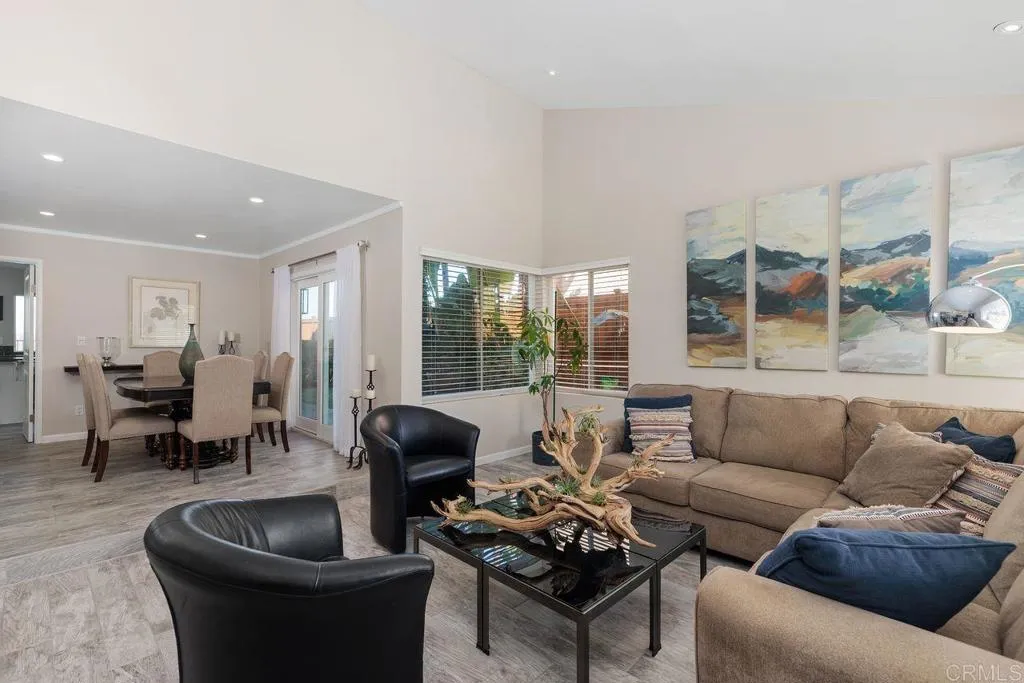 2014 Saliente Way, Carlsbad