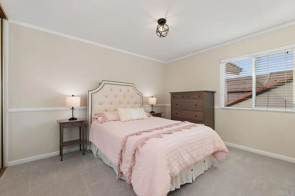 2014 Saliente Way, Carlsbad