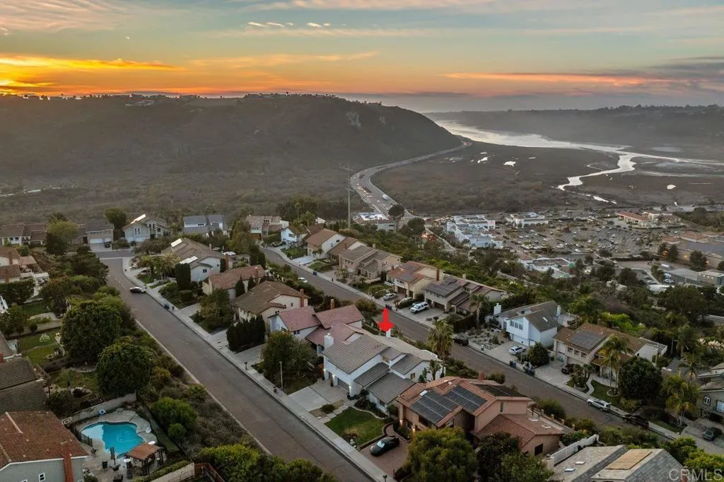 2014 Saliente Way, Carlsbad