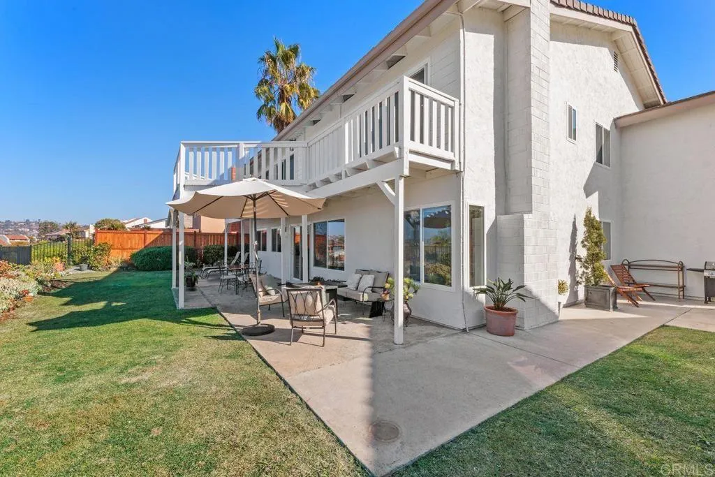 2014 Saliente Way, Carlsbad