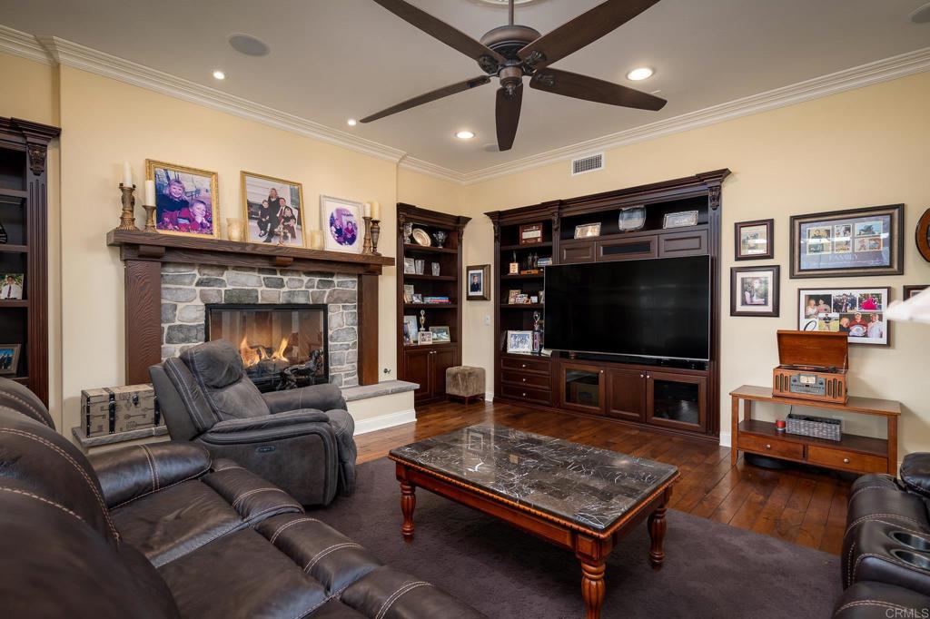 6767 Malachite Place