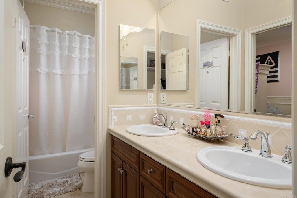 6767 Malachite Place