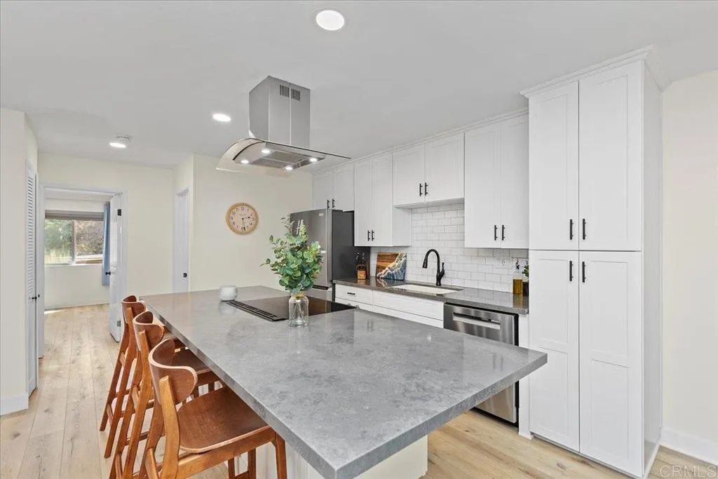 1740 S El Camino Real Unit 101, Encinitas Unit: 101