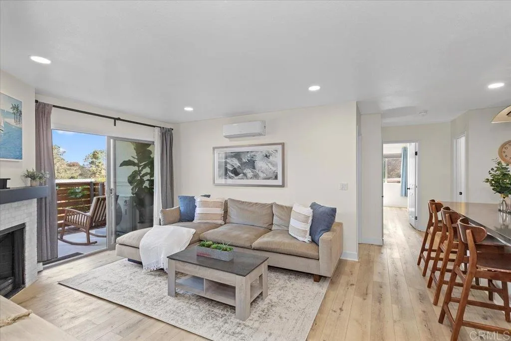 1740 S El Camino Real Unit 101, Encinitas Unit: 101