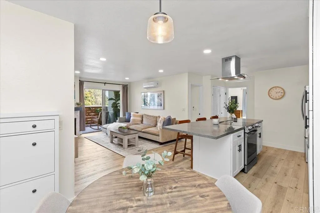 1740 S El Camino Real Unit 101, Encinitas Unit: 101