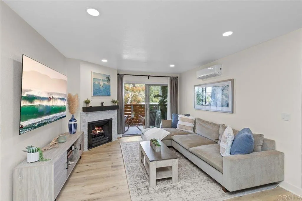 1740 S El Camino Real Unit 101, Encinitas Unit: 101