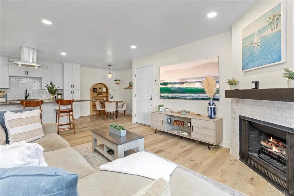 1740 S El Camino Real Unit 101, Encinitas Unit: 101