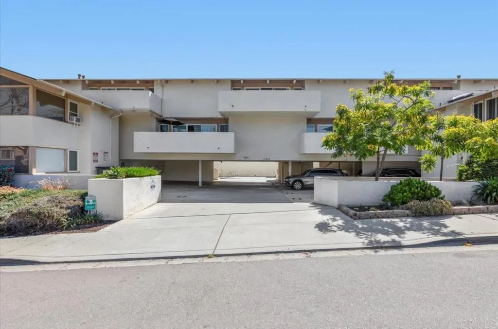 7512 Viejo Castilla Unit 21, Carlsbad Unit: 21