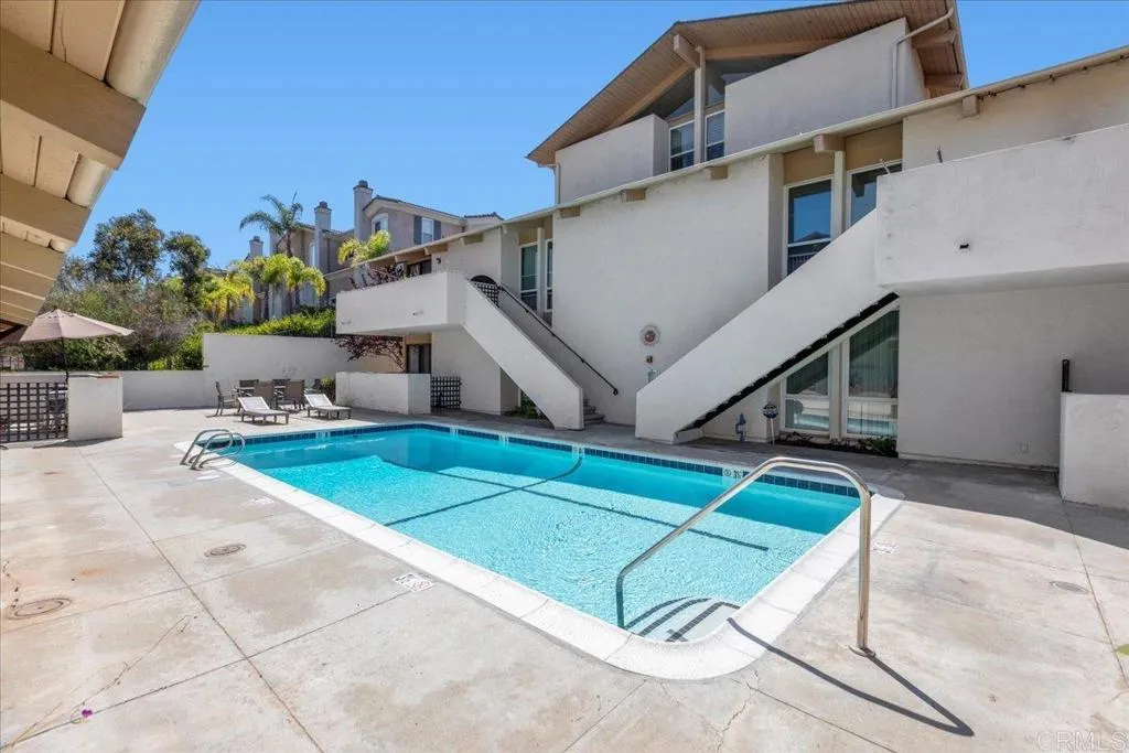 7512 Viejo Castilla Unit 21, Carlsbad Unit: 21