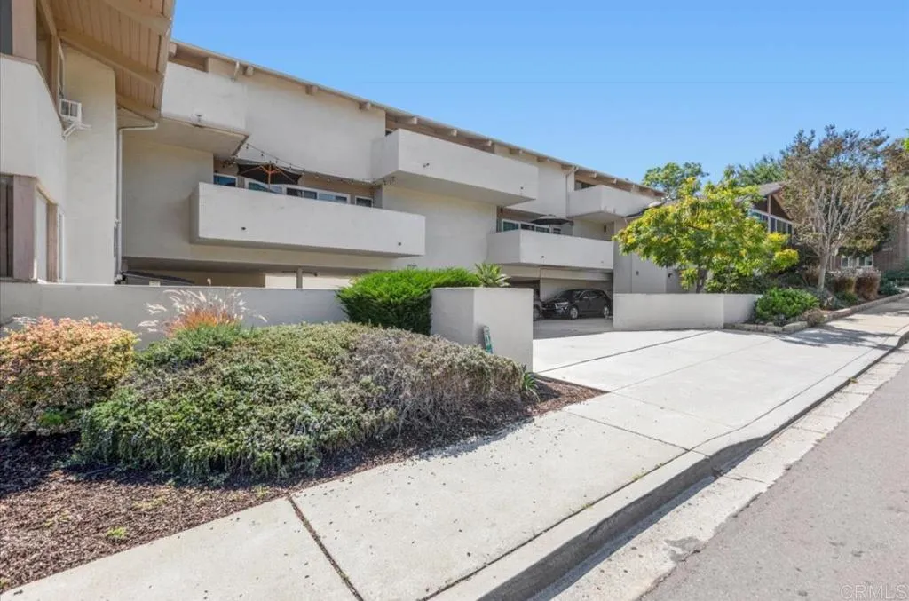 7512 Viejo Castilla Unit 21, Carlsbad Unit: 21