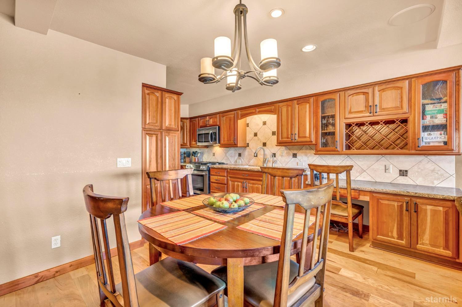 709 Lakeview Avenue Unit: 24