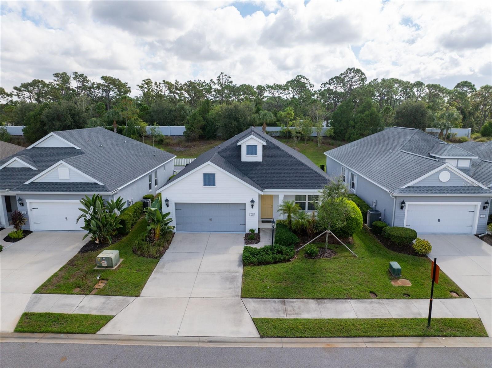 7526 RIDGELAKE CIR