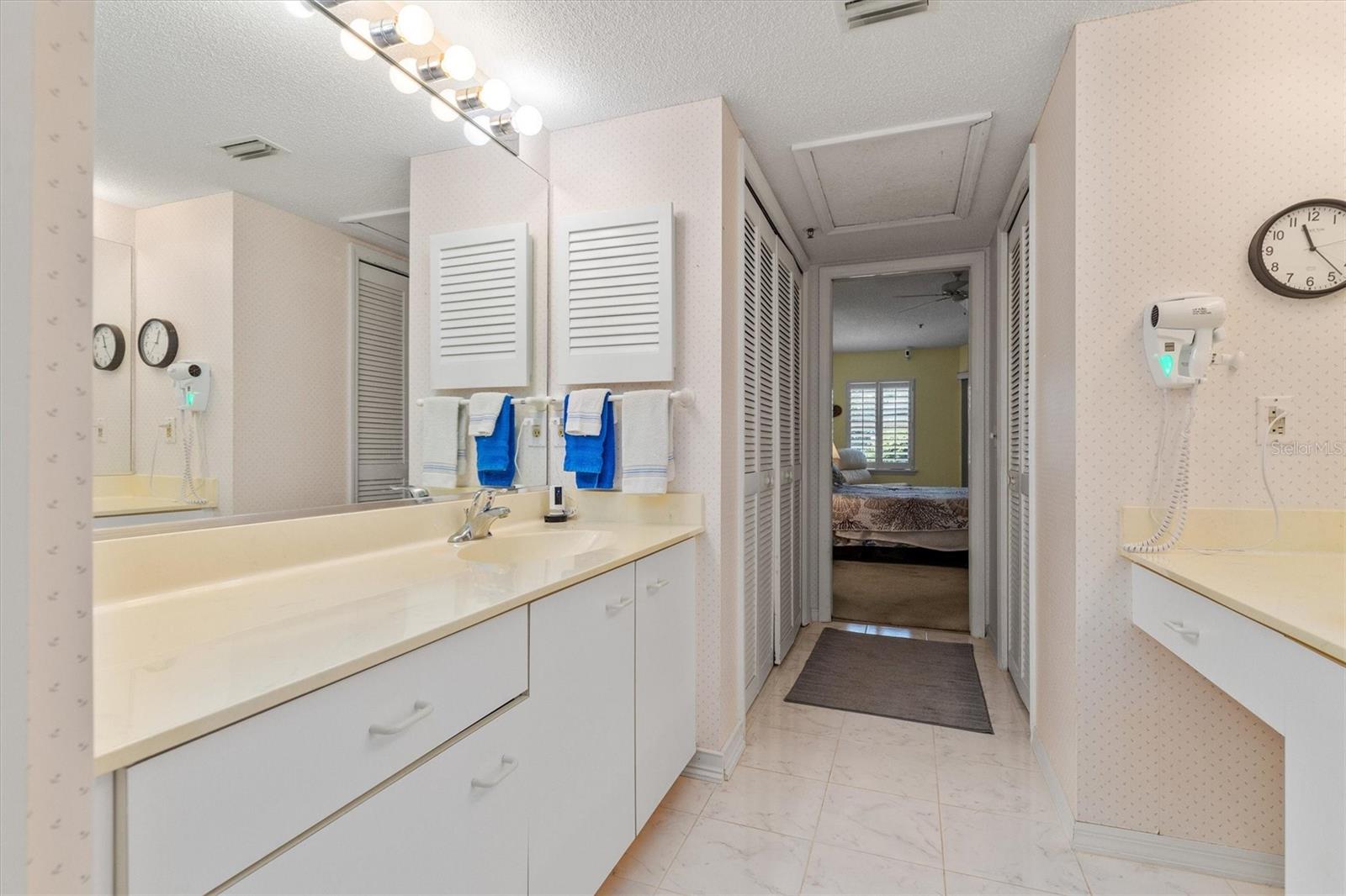 1309 SIESTA BAYSIDE DR #1309C