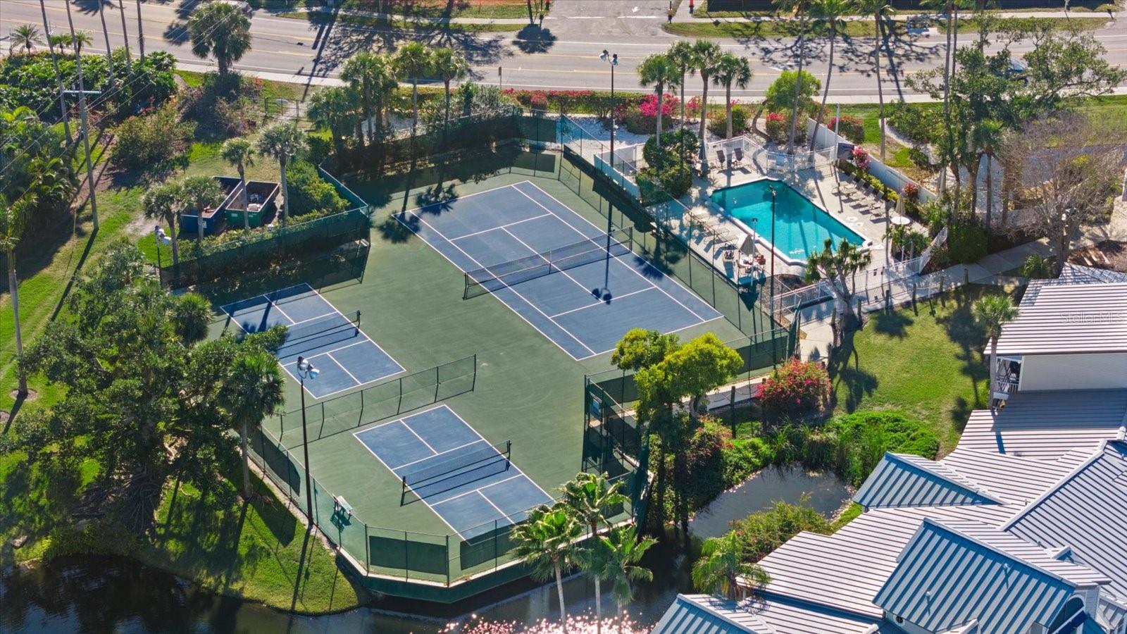 1313 SIESTA BAYSIDE DR #1313D