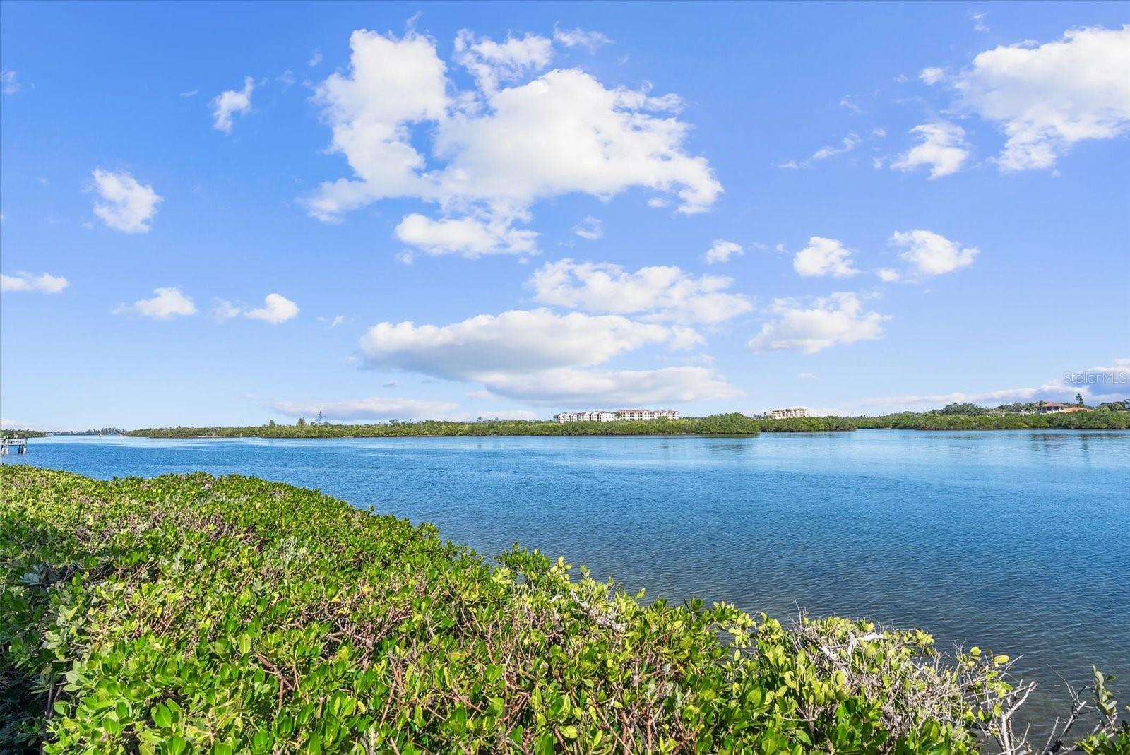 1313 SIESTA BAYSIDE DR #1313D