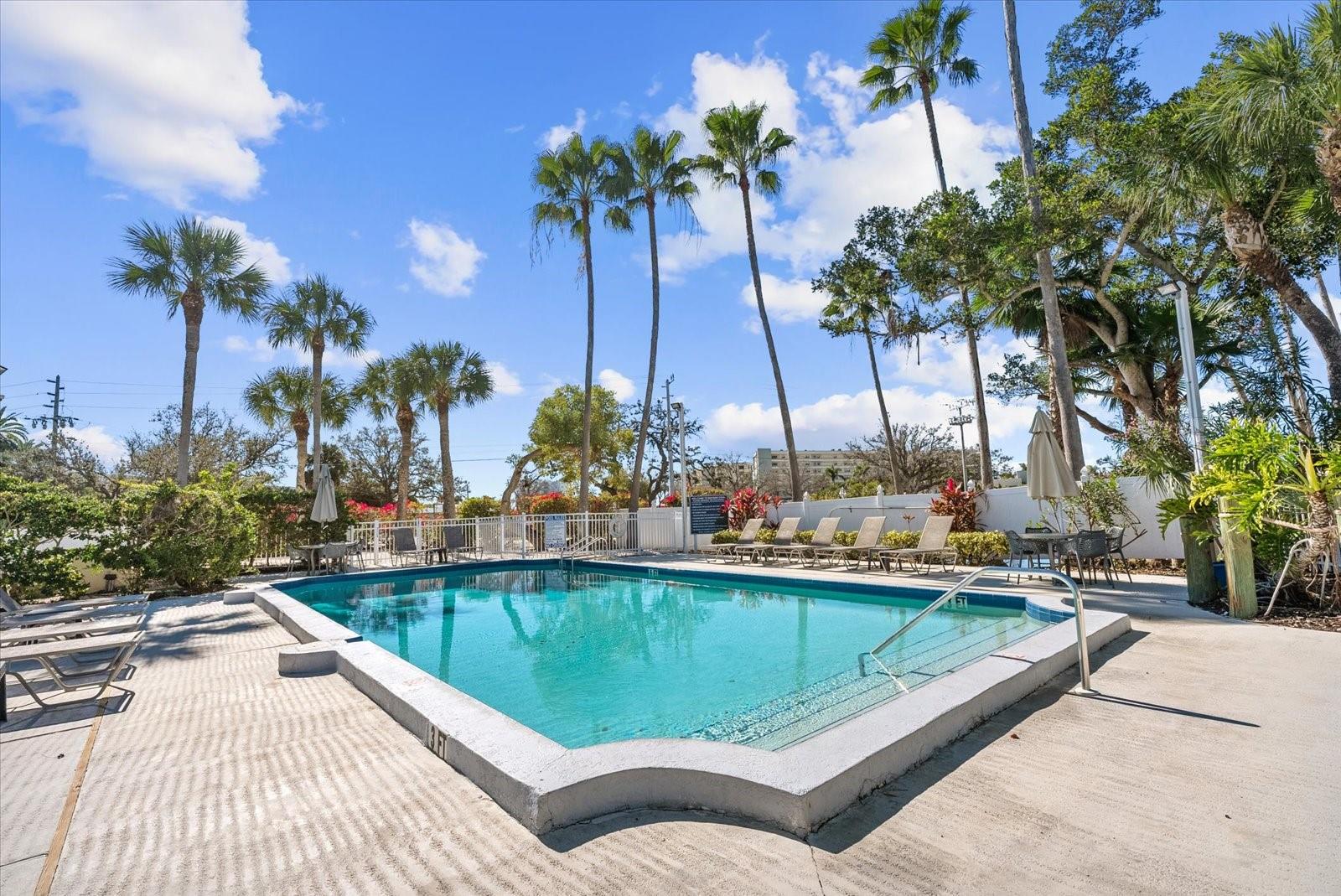 1313 SIESTA BAYSIDE DR #1313D